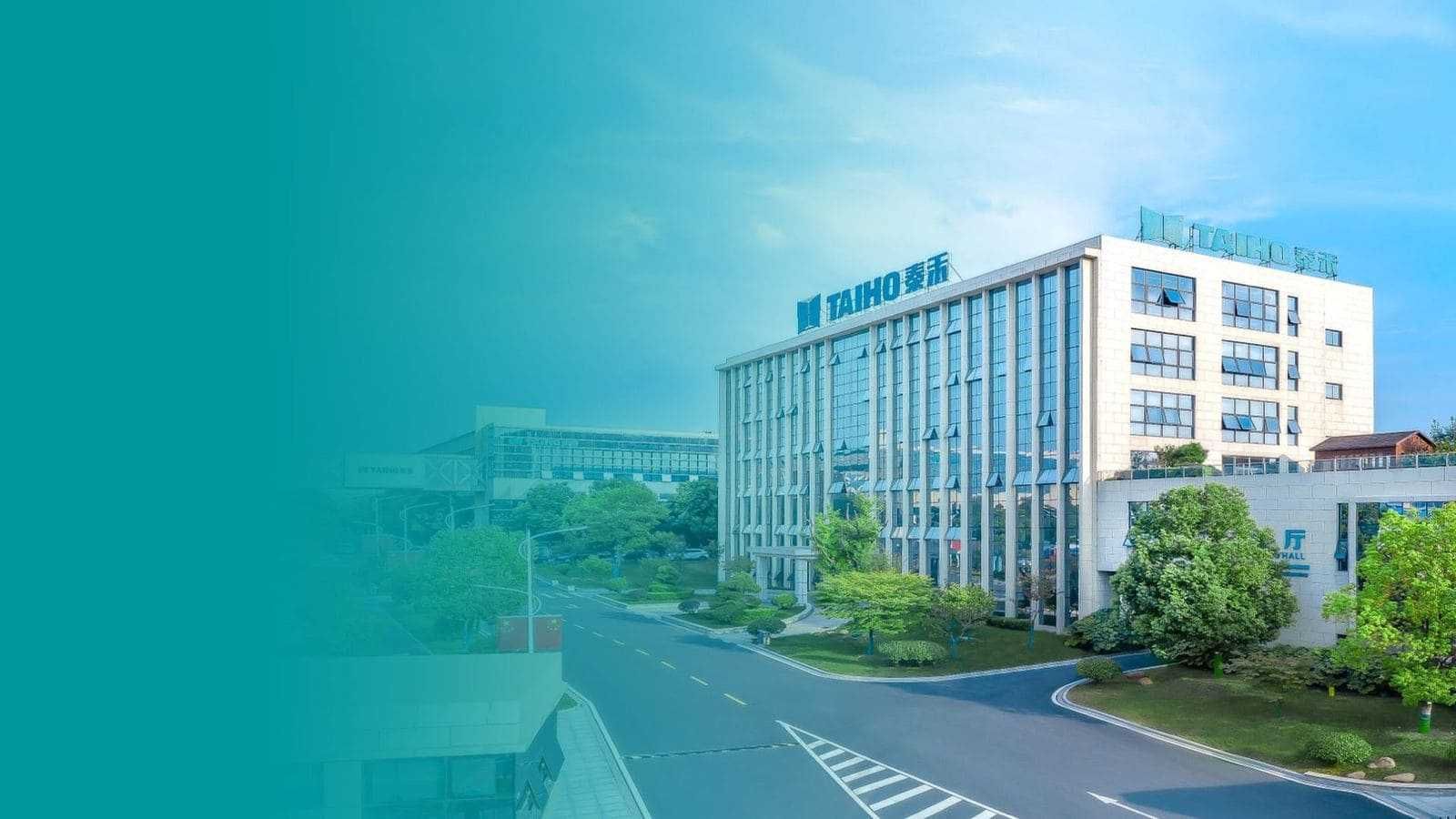 Banner Taiho con imagen del modelo Observation y el fondo con las oficinas de Taiho en China. Menciona que la empresa es representante oficial de Taiho en Argentina